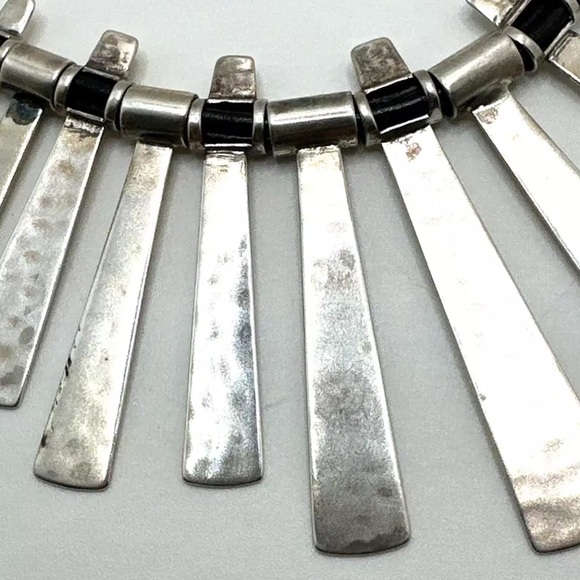 Silpada Vintage RARE Sterling Silver NOD TO
MOD Exquisite Hammered Bib Necklace - Picture 9 of 14